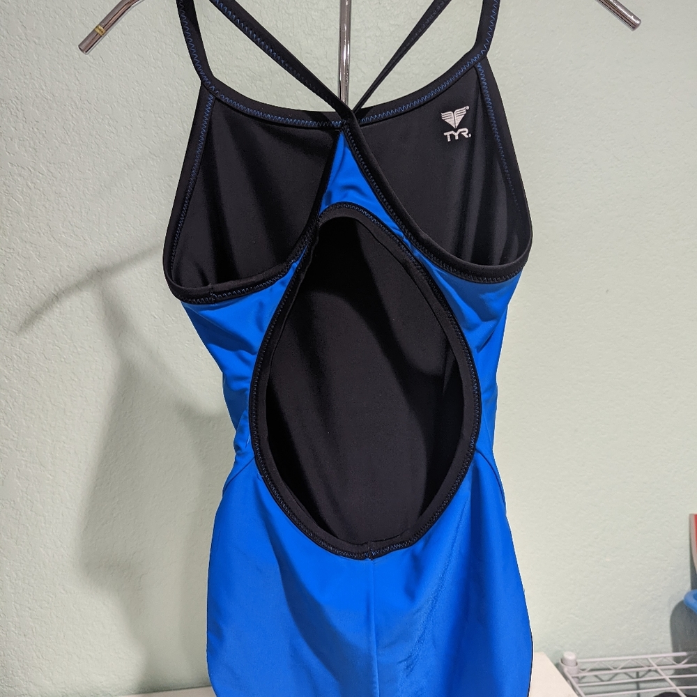 TYR swimsuit size small